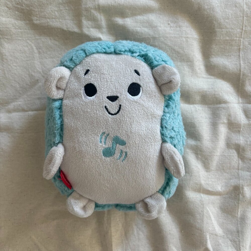 Fisherprice Lullaby Singing Vibrating Hedgehog New without tags